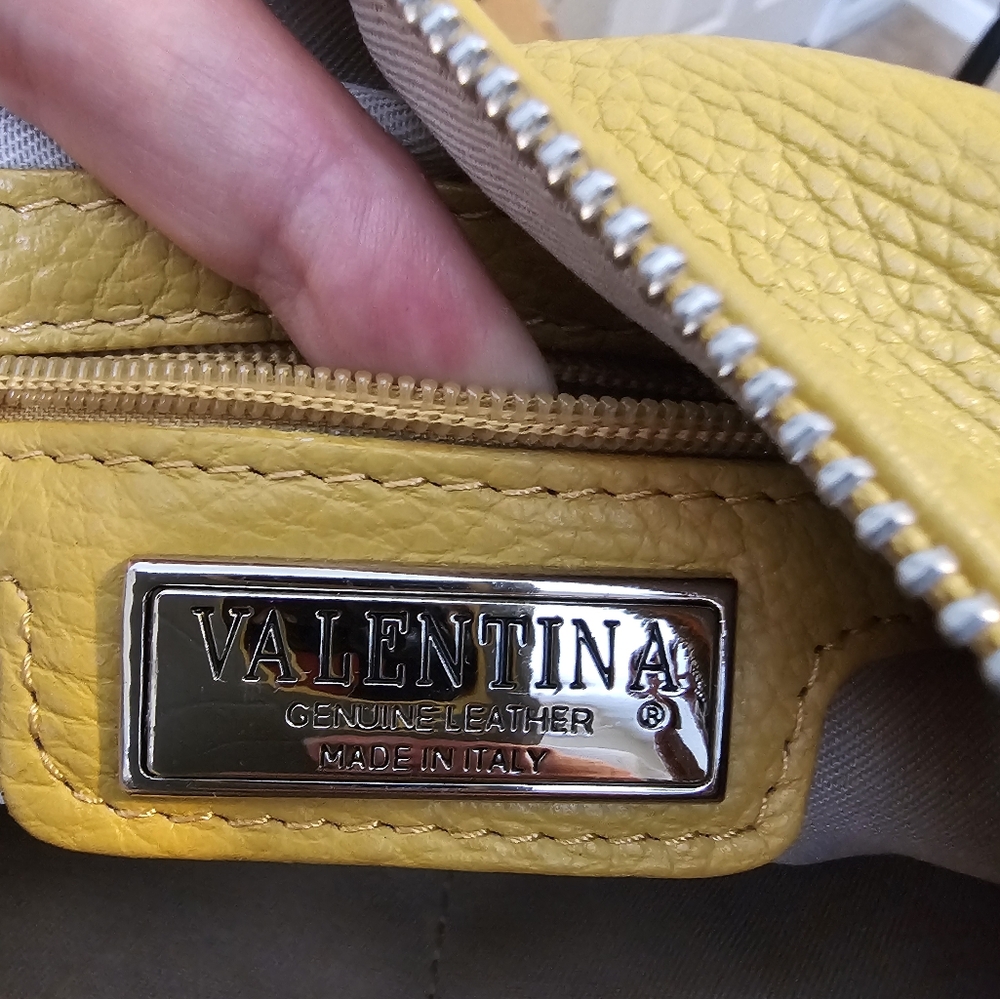 4 Purse Bundle - Picture 14 of 16